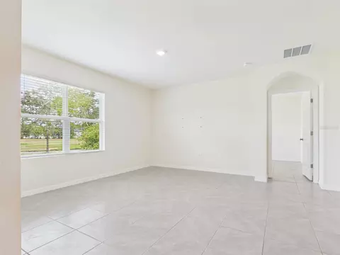 Living - 149 Hickory Course Cir, Ocala, FL 34472 photo 1 of 4