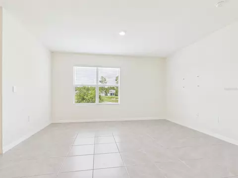 Living - 149 Hickory Course Cir, Ocala, FL 34472 photo 2 of 4