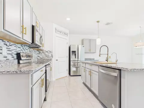 Kitchen - 149 Hickory Course Cir, Ocala, FL 34472 photo 2 of 4