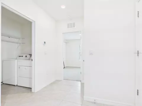 Entry Way - 149 Hickory Course Cir, Ocala, FL 34472 photo 4 of 6