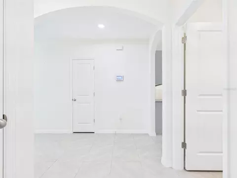 Entry Way - 149 Hickory Course Cir, Ocala, FL 34472 photo 5 of 6