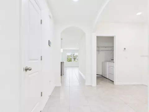 Entry Way - 149 Hickory Course Cir, Ocala, FL 34472 photo 3 of 6