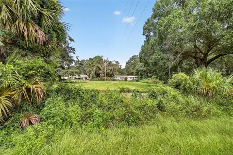 Exterior - 10195 NW 160th St, Reddick, FL 32686 photo 6 of 6