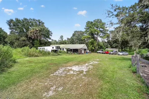 Exterior - 10195 NW 160th St, Reddick, FL 32686 photo 2 of 6