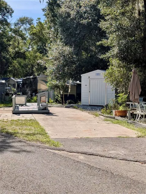 25225 NE 141st Ln NE, Salt Springs, FL 32134