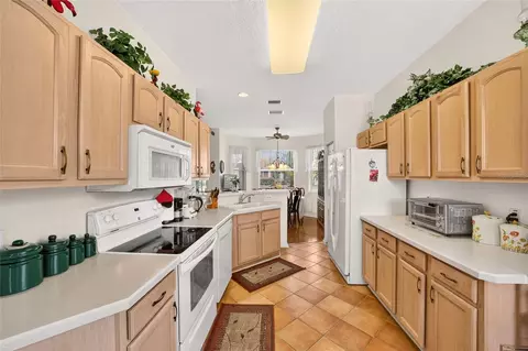 Kitchen - 10080 SW 90th Loop, Ocala, FL 34481 photo 3 of 3