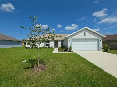 8270 N Wakefield Dr, Citrus Springs, FL 34434