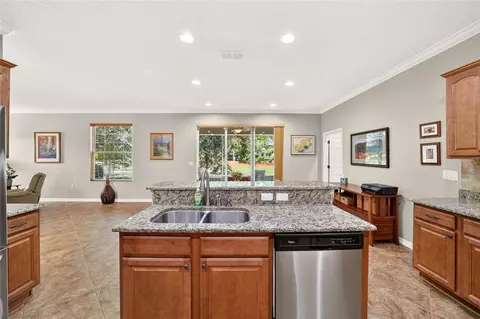 Kitchen - 8943 SW 86th Loop, Ocala, FL 34481 photo 5 of 6
