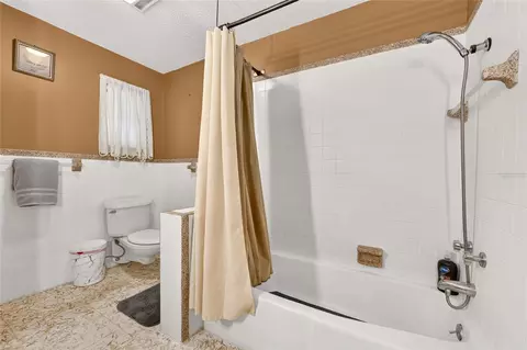 Bath - 2489 N Lakefront Dr, Hernando, FL 34442 photo 4 of 8