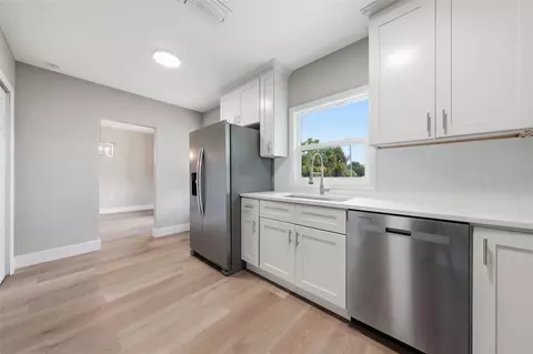 Kitchen - 307 NE 11th Pl, Ocala, FL 34470 photo 1 of 3