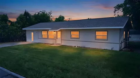 Exterior - 307 NE 11th Pl, Ocala, FL 34470 photo 5 of 5