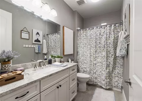 Bath - 4010 SE 22nd St, Ocala, FL 34471 photo 3 of 4