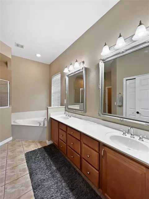 Bath - 4526 SE 34th Pl, Ocala, FL 34480 photo 1 of 5