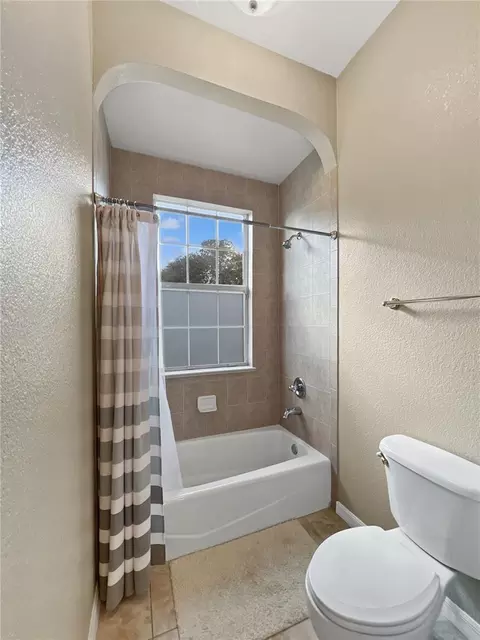 Bath - 4526 SE 34th Pl, Ocala, FL 34480 photo 4 of 5