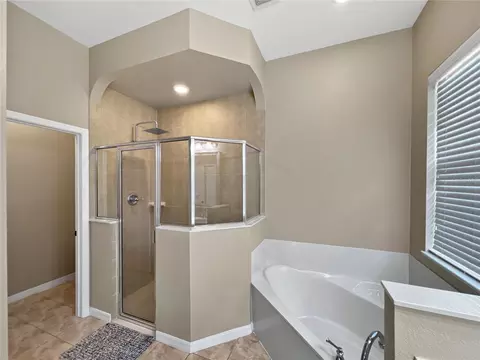 Bath - 4526 SE 34th Pl, Ocala, FL 34480 photo 3 of 5