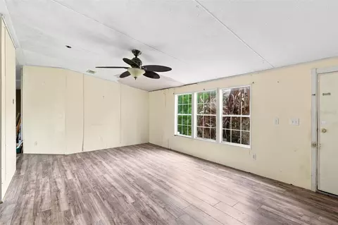 Living - 39913 Swift Rd, Eustis, FL 32736 photo 2 of 7