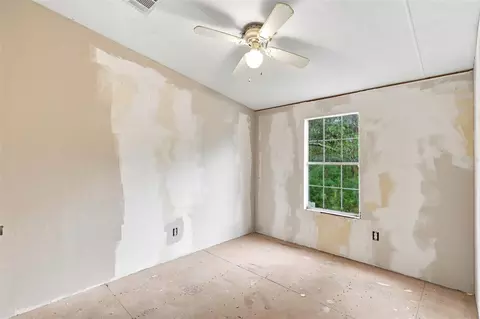 Bedroom - 39913 Swift Rd, Eustis, FL 32736 photo 1 of 5