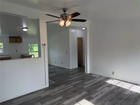 Living - 13991 NE 10th St, Williston, FL 32696 photo 3 of 5