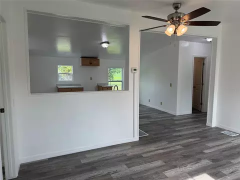 Living - 13991 NE 10th St, Williston, FL 32696 photo 4 of 5