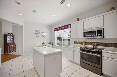 Kitchen - 9117 SE 125th Loop, Summerfield, FL 34491 photo 1 of 3
