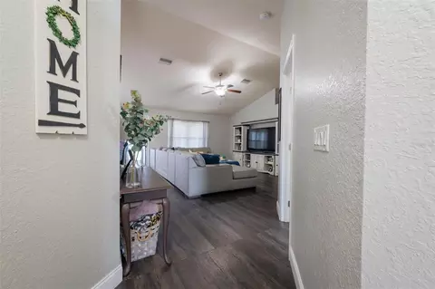 Entry Way - 5749 SW 98th Pl, Ocala, FL 34476 photo 2 of 4