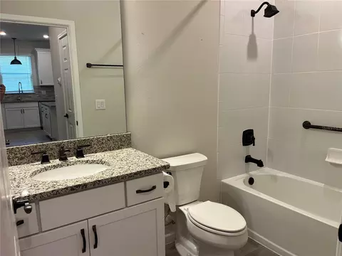 Bath - 2960 Cherry Blossom Loop, Saint Cloud, FL 34771 photo 3 of 3