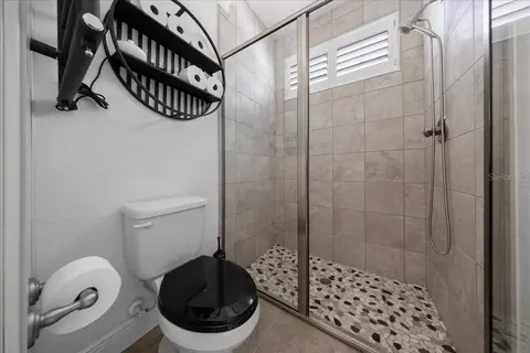 Bath - 929 SE 41st St, Ocala, FL 34480 photo 6 of 6