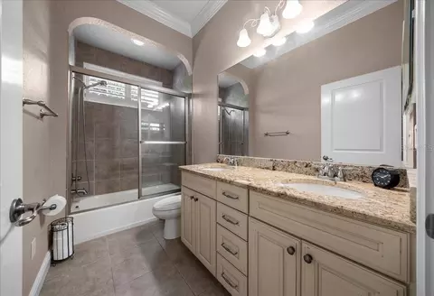 Bath - 929 SE 41st St, Ocala, FL 34480 photo 4 of 6