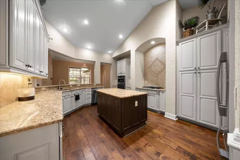 Kitchen - 929 SE 41st St, Ocala, FL 34480 photo 2 of 4