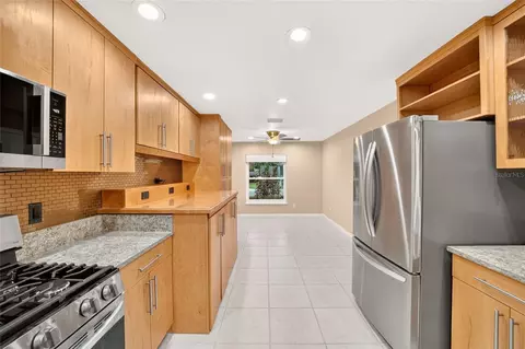 Kitchen - 4431 NE 4th St, Ocala, FL 34470 photo 4 of 4