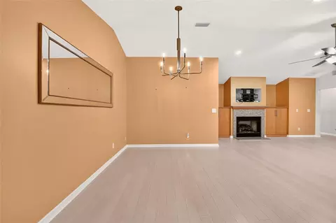 Living - 4431 NE 4th St, Ocala, FL 34470 photo 11 of 11
