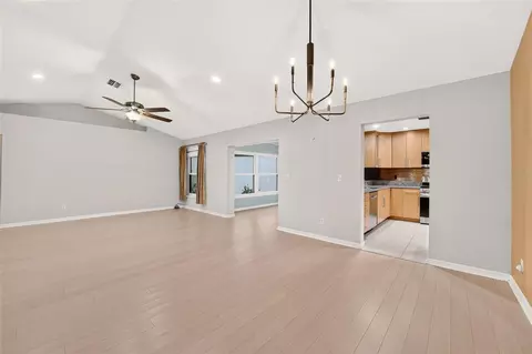 Living - 4431 NE 4th St, Ocala, FL 34470 photo 5 of 11