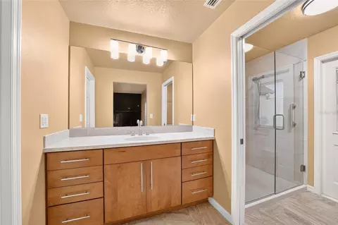 Bath - 4431 NE 4th St, Ocala, FL 34470 photo 1 of 5