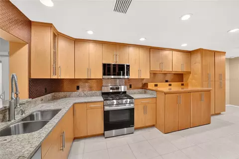 Kitchen - 4431 NE 4th St, Ocala, FL 34470 photo 2 of 4