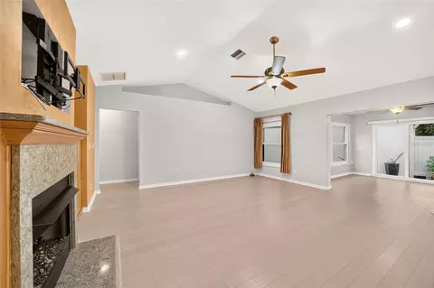 Living - 4431 NE 4th St, Ocala, FL 34470 photo 8 of 11