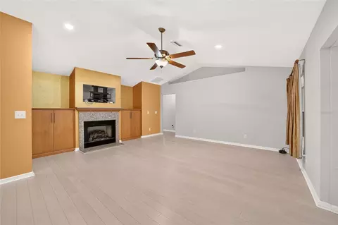 Living - 4431 NE 4th St, Ocala, FL 34470 photo 6 of 11