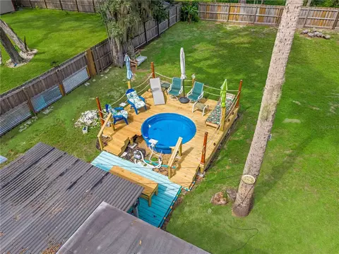 Exterior - 10 Spring Lake Run, Ocala, FL 34472 photo 8 of 13