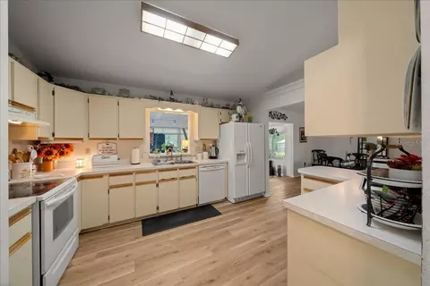 Kitchen - 2222 SW 167th Pl, Ocala, FL 34473 photo 2 of 6