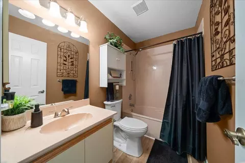 Bath - 2222 SW 167th Pl, Ocala, FL 34473 photo 5 of 6