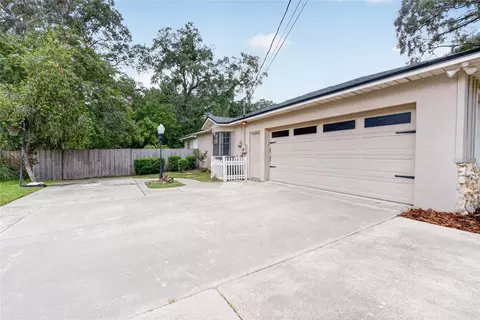 Exterior - 2070 SE 50th Ter, Ocala, FL 34480 photo 5 of 9