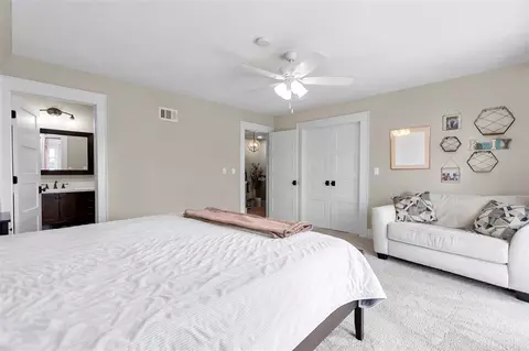 Bedroom - 8727 SE 72nd Ave, Ocala, FL 34472 photo 3 of 5