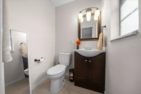 Bath - 3149 SE 3rd St, Ocala, FL 34471 photo 3 of 3