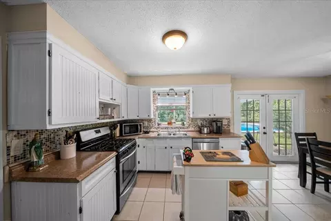 Kitchen - 3149 SE 3rd St, Ocala, FL 34471 photo 3 of 6