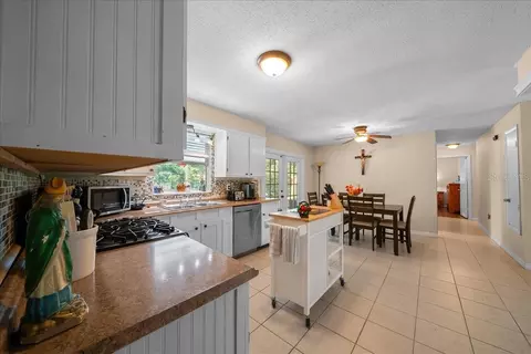 Kitchen - 3149 SE 3rd St, Ocala, FL 34471 photo 4 of 6