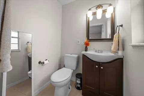 Bath - 3149 SE 3rd St, Ocala, FL 34471 photo 2 of 3