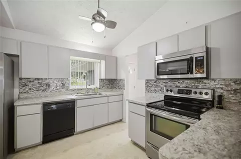 Kitchen - 6500 Cherry Rd, Ocala, FL 34472 photo 1 of 6