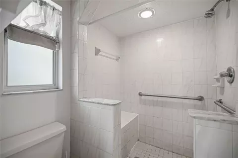 Bath - 6500 Cherry Rd, Ocala, FL 34472 photo 2 of 3