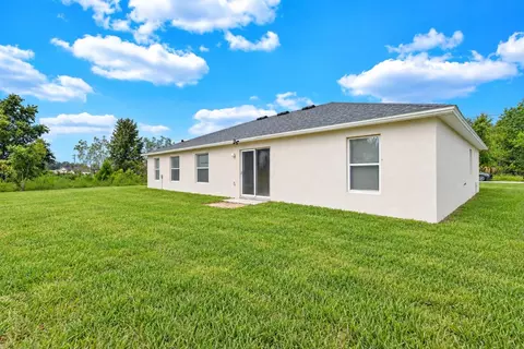 Exterior - 18 Juniper Loop Dr, Ocala, FL 34480 photo 3 of 3