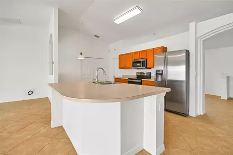 Kitchen - 18 Juniper Loop Dr, Ocala, FL 34480 photo 1 of 3