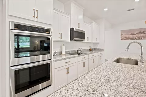 Kitchen - 2761 SW 175th Loop, Ocala, FL 34473 photo 4 of 6
